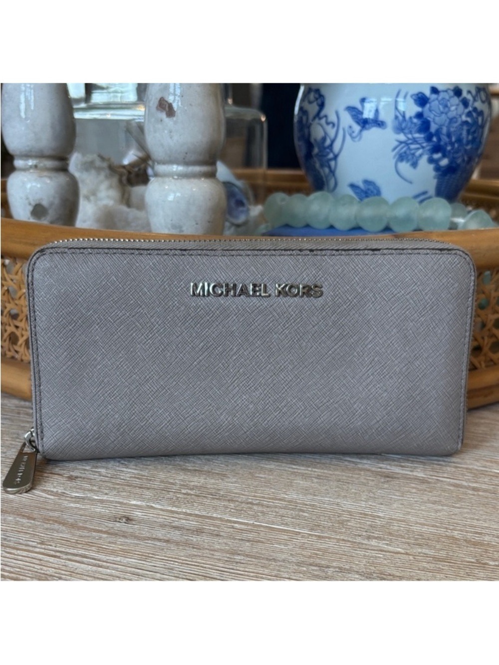 Michael Kors Jet Set Continental Wallet gray Saffiano leather silver tone